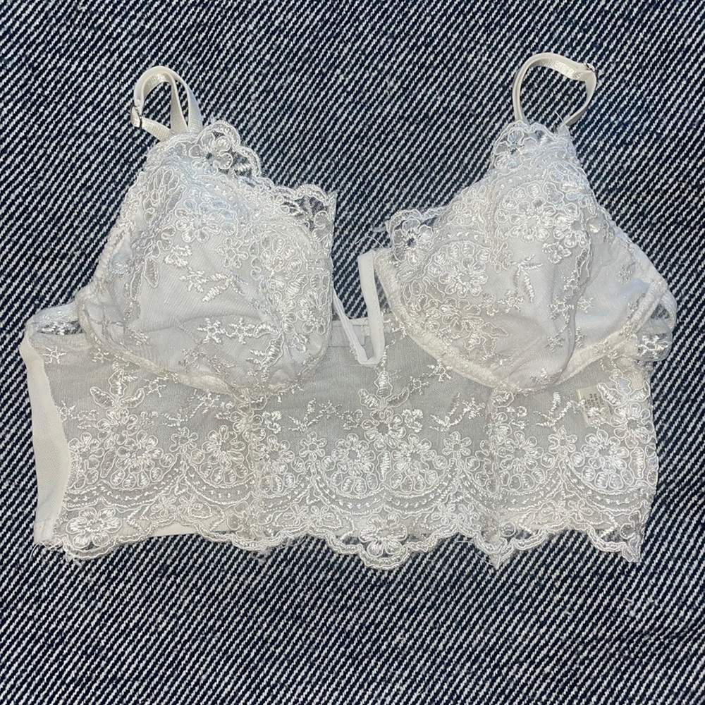 Boutique Lace crop